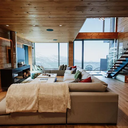 Arttysur Lux - 4 Bdrm In Apartment *