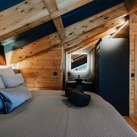 Apartment Arttysur Lux - 4 Bdrm In Sierra Nevada